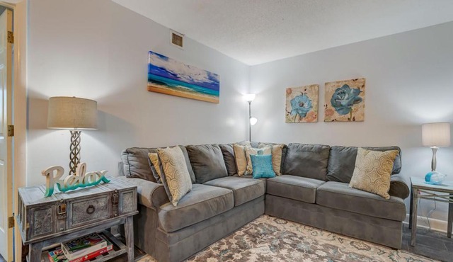 Hilton Head Resort 3411, 2 Bedroom, Sleeps 4, Heated Pool, Gym, Hot Tub