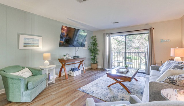 Hilton Head Condo: Walk to Coligny Beach & Plaza!
