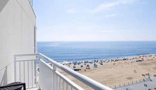 Hilton Oceanaire Resort Escape – Oceanfront Bliss with Dual Oceanview Balconies!