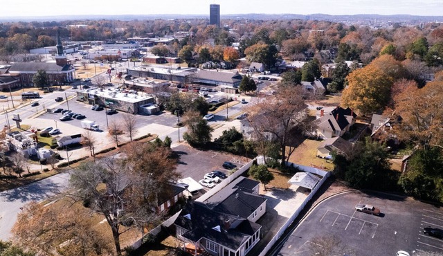 Hilton`s Luxe Retreat near Ft Benning & Downtown