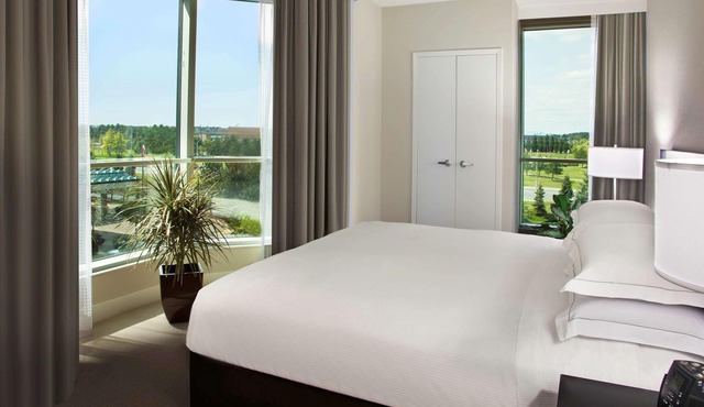 Hilton Toronto/Markham Suites Conference Centre & Spa