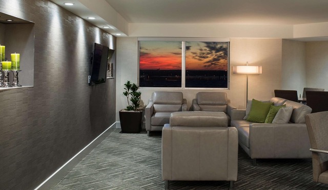 Hilton Winnipeg Airport Suites