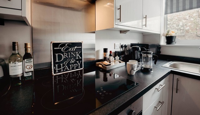 Hinckley Centre, Convenient, Secure Parking, close to hospital and station