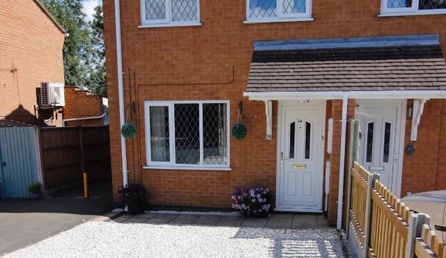 Hinckley Home Sleeps 5 Complete House