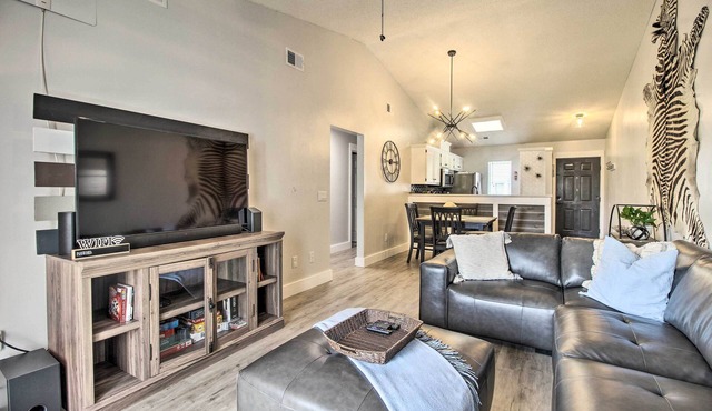 Hinesville Condo: Grill, 4 Mi to Fort Stewart