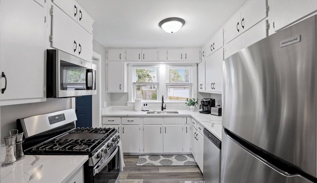 Hinsdale Haven, Pet Friendly!