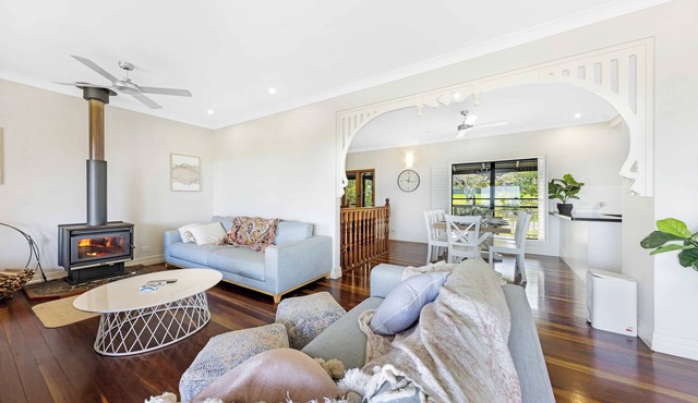 Hinterland Horizon Retreat - Ocean & Country Views