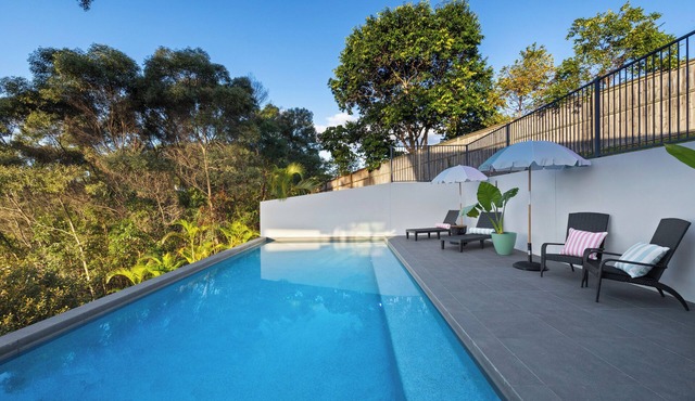 Hinterland Dreamers Poolside Retreat ~ 20% OFF for first 3 bookings received!