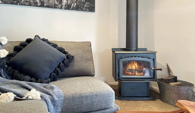 Hinterland Tranquil Escape with Beautiful Views