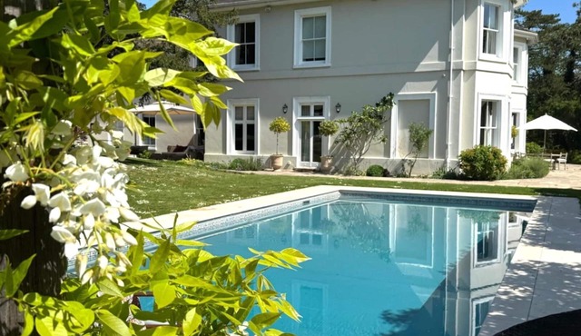 Hinton House | Pool, Large Rooms + Garden