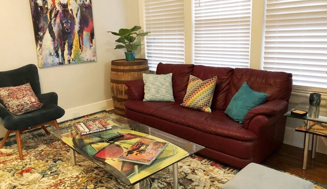 Hip 3BR/2BA Highlands Loft on BEST Part of Bardstown Road. Comfy & Convenient!