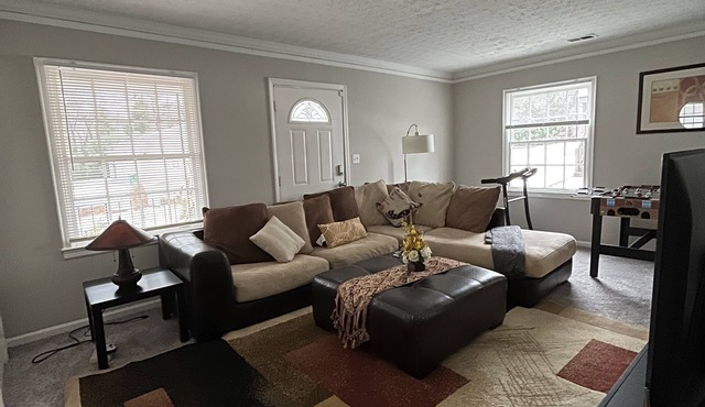 Hip and cozy house with fenced yard next to TWO golf course in the Decatur GA