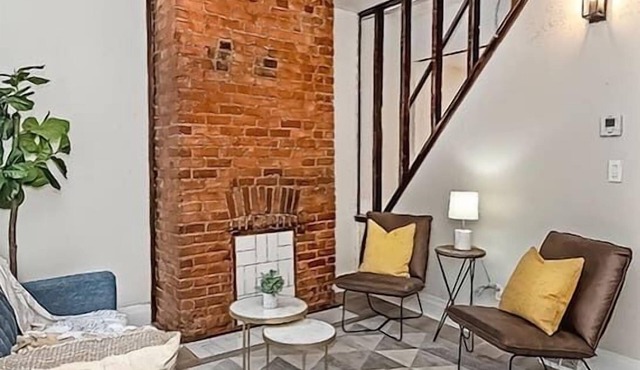 Hip & Bright 2BR Lawrenceville Home -Easy Parking