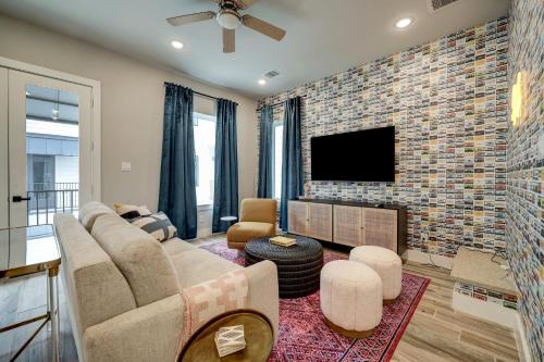 Hip Heights Home, 4bd, Location