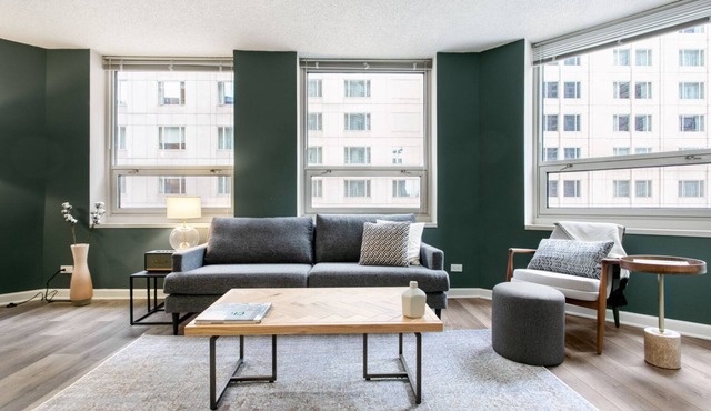 Hip River North 1BR w/Gym, W/D, near Magnificent Mile, by Blueground