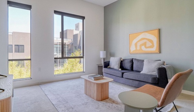 Hip Santana Row 1BR w/BBQ, Pool & Gym, nr Target, by Blueground