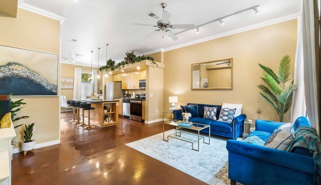 Hip & vibrant townhome near downtown with private patio, grill, AC, and WiFi