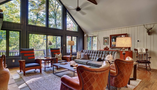 Hippen House - Beautifully Updated Four Bedroom Cashiers Home