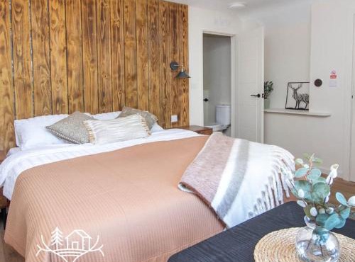 Hippo Room 8 - Peaceful Double - Garden View