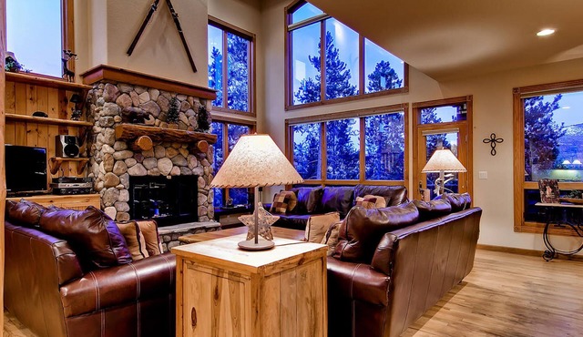 His High Place: Private Hot Tub, Beautiful Views, Ski Area Access, Shuttle