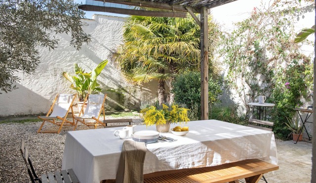 Historic Village House in Wine Region | 3BR | 40 min Barcelona, 20 min Sitges