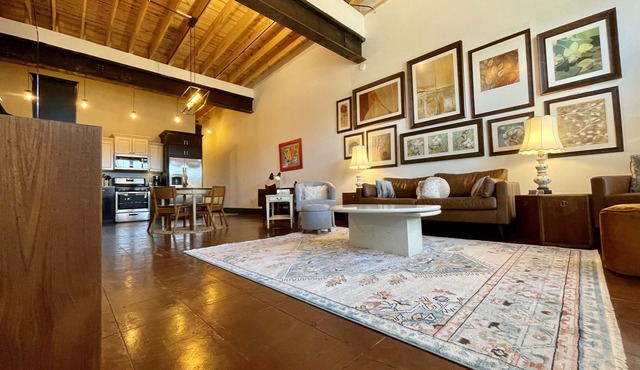 Historic 1 bd/br in 1920's Chevy Dealership apt. 4