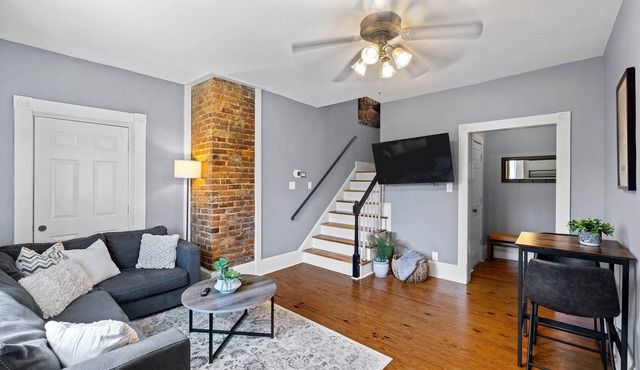 Historic 1-BR Loft Walkable to Glenwood Downtown Raleigh