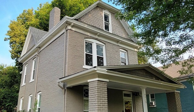 Historic 155 y/o 3-bedroom KC house with hot tub.