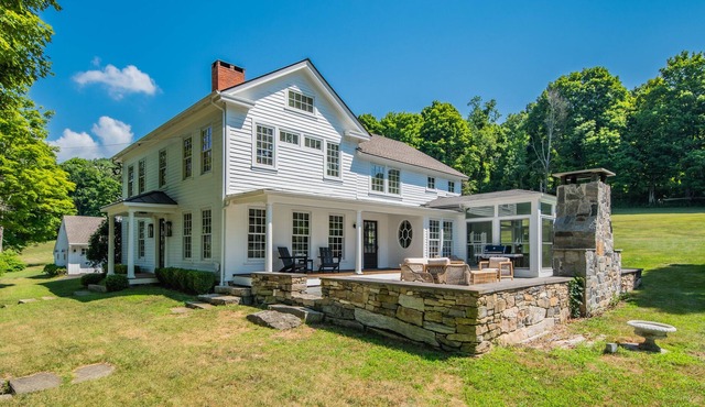 Historic 1750's farmhouse w/hot tub, outdoor fireplace and gym.