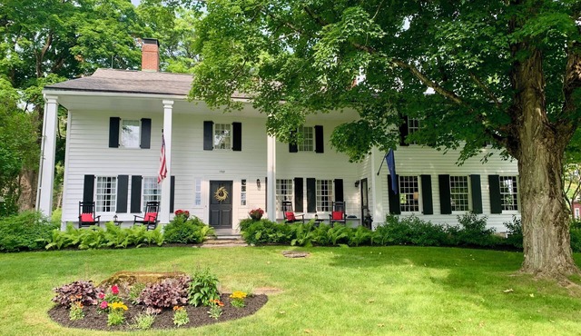Historic 1769 Vermont Home Near Manchester