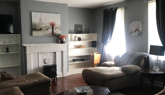 Historic 1800s 2BR Cottage in the Heart of Smyrna