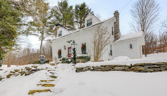 Historic 1820s Homestead on Battenkill River!