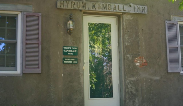 Historic 1840s Lamoreaux House/Modern Addition