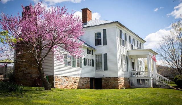 Historic 1850s Home at the Base of Jump Mountain