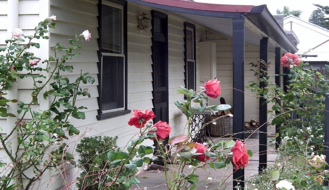 Historic 1880's cottage romantic central open fire tastefully renovated