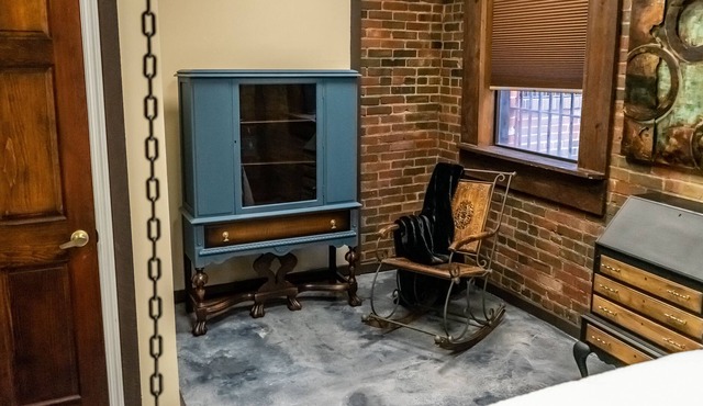 Historic 1890's Remodeled Jail in Charming Dade City, Florida