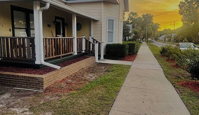 Historic 1905 Victorian Home in Dunnellon Rainbow River World Equestrian center