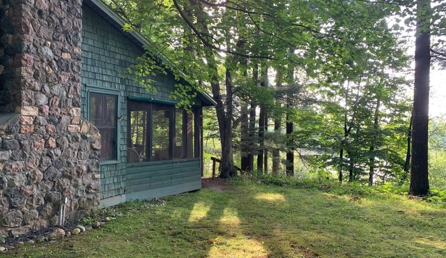 Historic 1920s Cabin on Waupaca Chain O' Lakes
