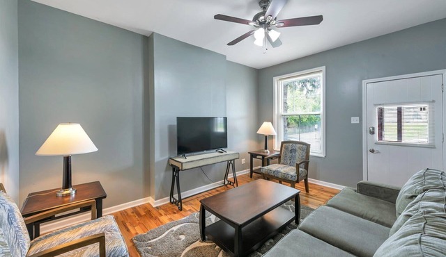 Historic 1st FL Tower Grove Unit STL 1E