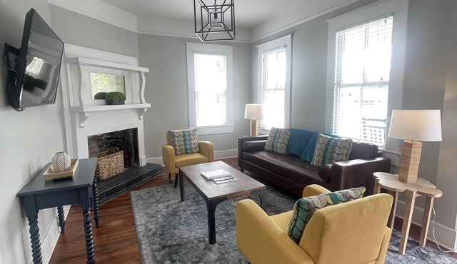 Historic 2 bedroom condo in Savannah's Starland District.