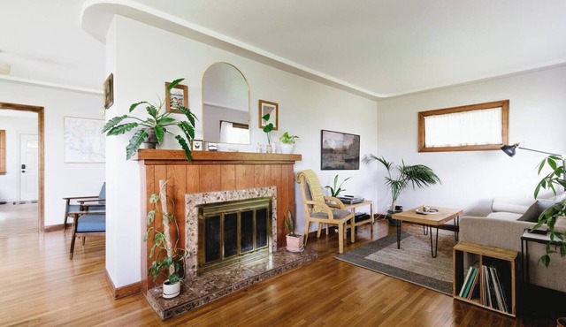 Historic 2-bedroom home in Tacoma - Quiet escape close to everything