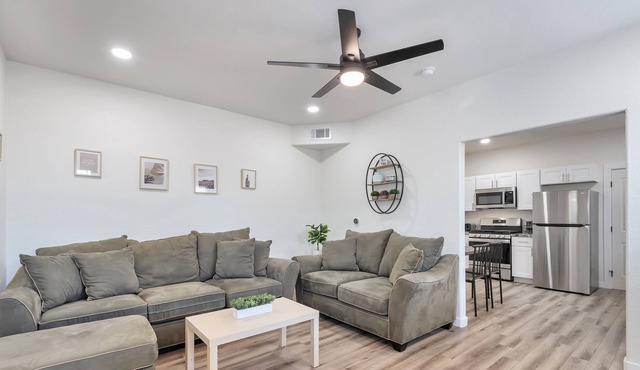 Historic 2-Bedroom Townhouse close to campus