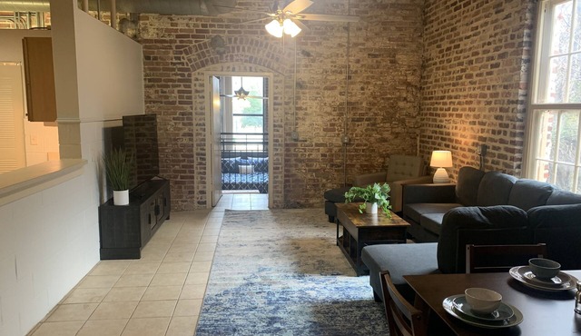 Historic 2 br & 2 ba On the River