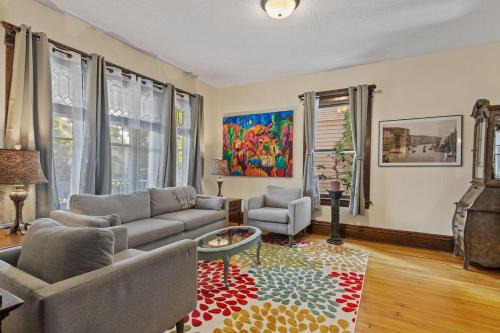 Historic 2BR close to downtown