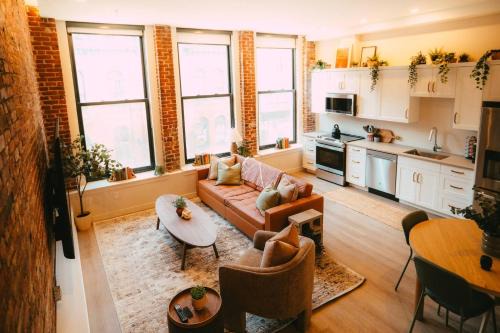 Historic 2BR suite in Halifax