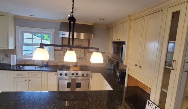 Historic 3 bed with roof deck