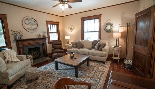 Historic 3BR Bungalow in the Town of Appomattox