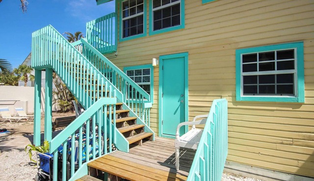 Historic 3BR Cottage with Optional Upstairs Suite, Steps to Beach & Village
