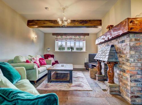 Historic 4 Bedroom Home in Dunham Massey - Pass the Keys