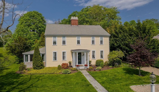 Historic 5 bedroom gem - just a sidewalk stroll to local shops and beach